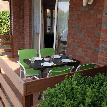 Helle Erdgeschosswohnung Mit Sonniger Terrasse By Interhome Lejlighed